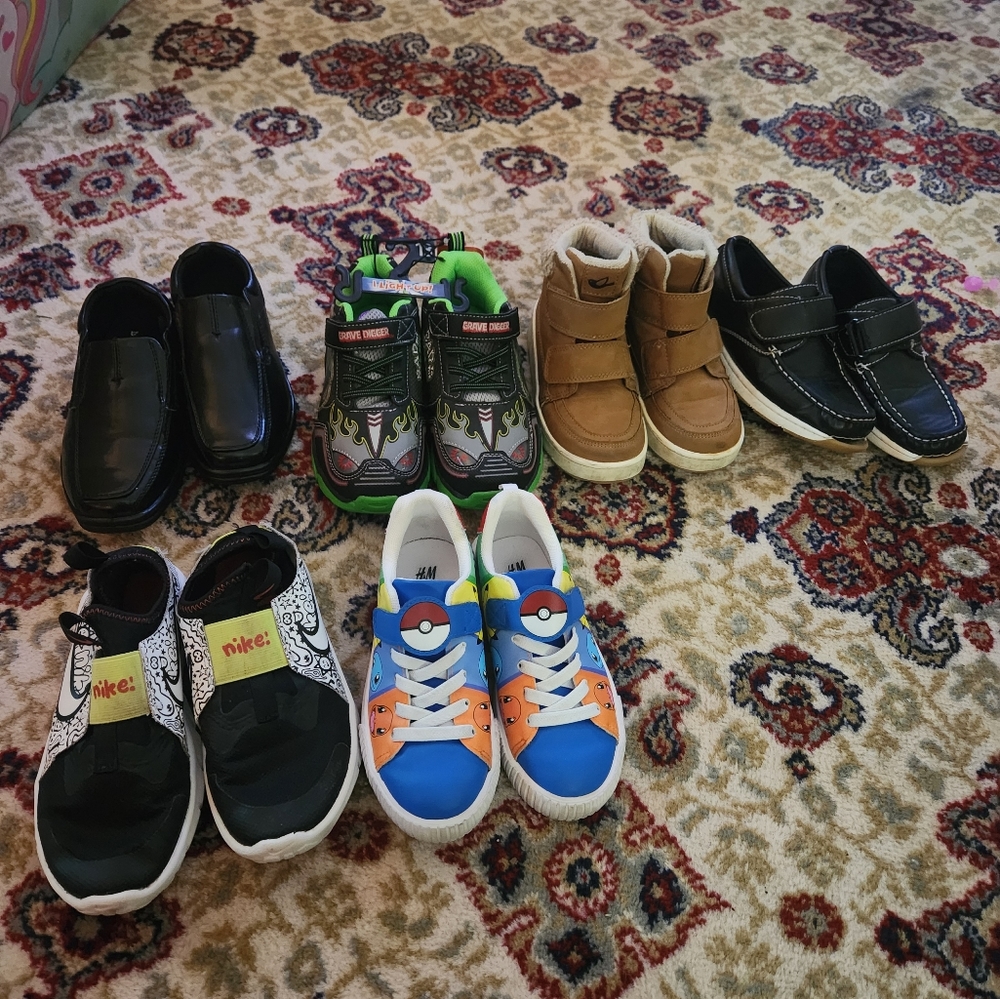 6 pairs of boys shoes(sizes12&13)